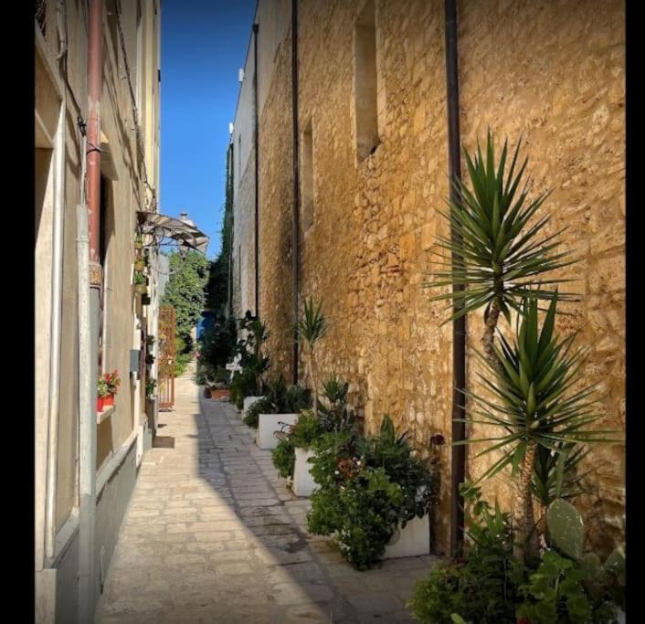 P4T Holidays Home - City Center Brindisi Buitenkant foto
